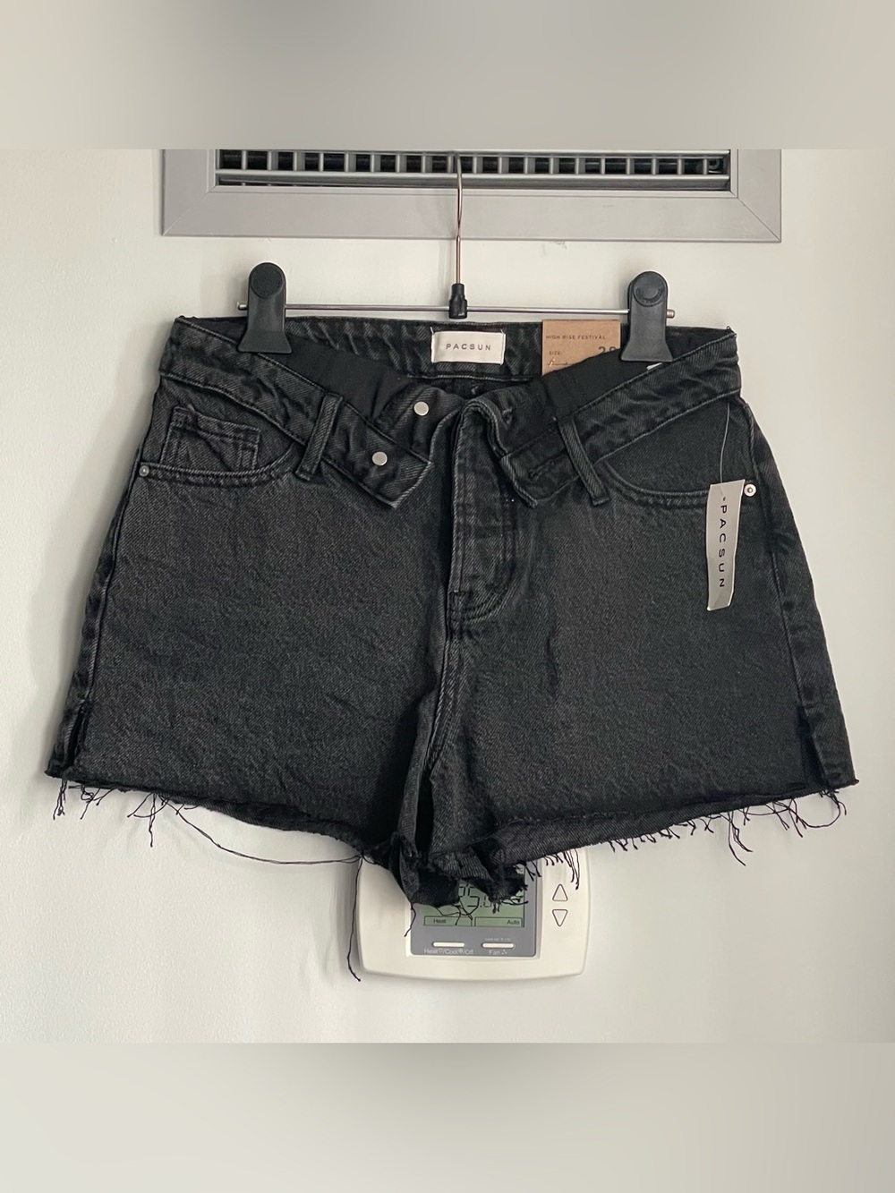 NWT PACSUN Black Fold-Over High Rise Denim Festival Shorts w/ Raw Frayed Hem